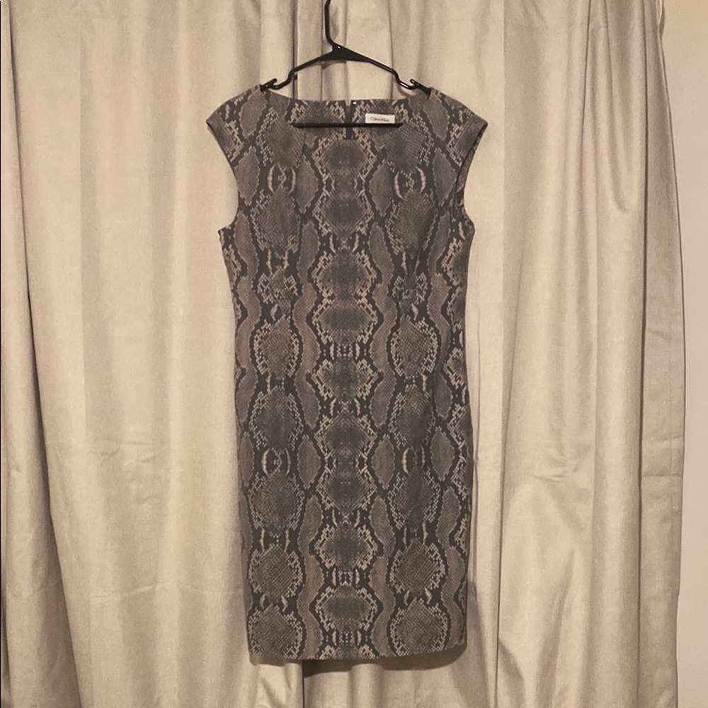 Elegant Gray Snake Print Dress